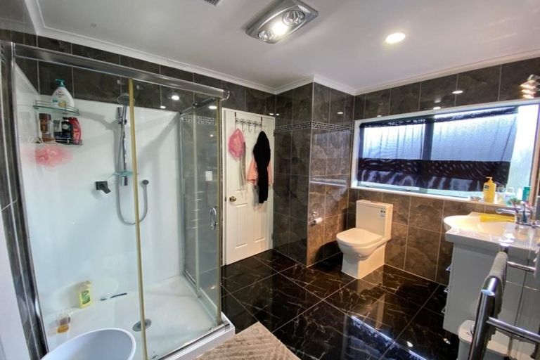 Photo of property in 47c Browns Road, Manurewa, Auckland, 2102