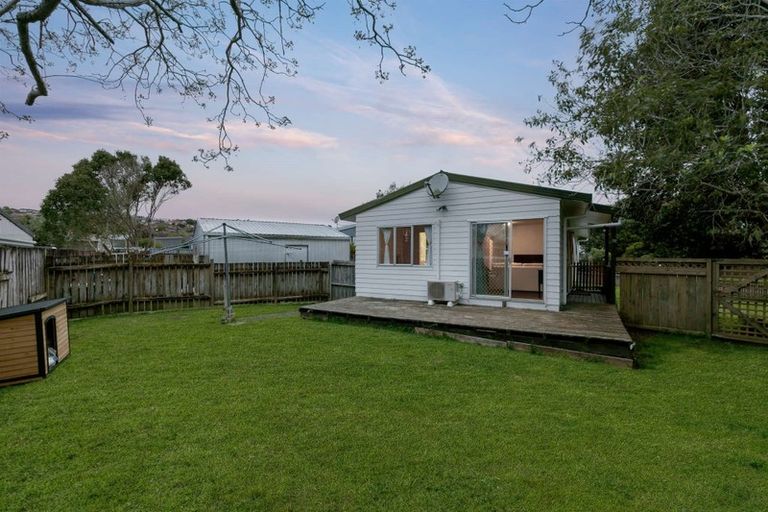 Photo of property in 32 Heathdale Crescent, Papakura, 2110