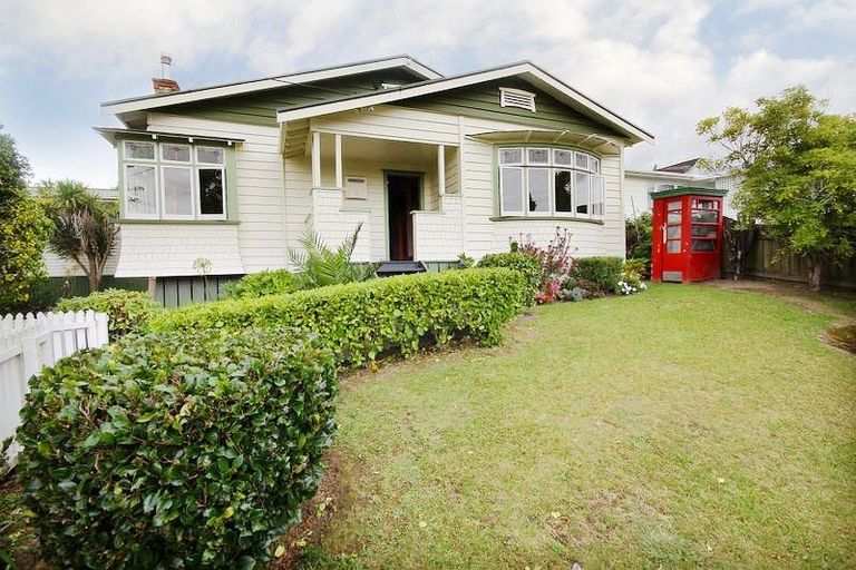 Photo of property in 62 Gardner Avenue, New Lynn, Auckland, 0600