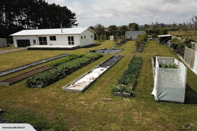 Photo of property in 636 Inland Road North, Onaero, Waitara, 4383