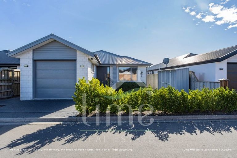 Photo of property in 26 Whakatipu Street, Pegasus, 7612