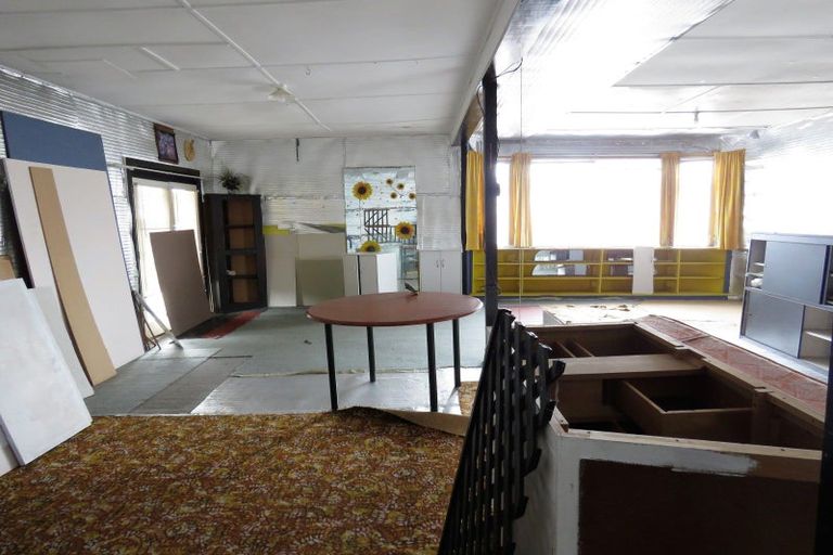 Photo of property in 31 Brougham Street, Westport, 7825