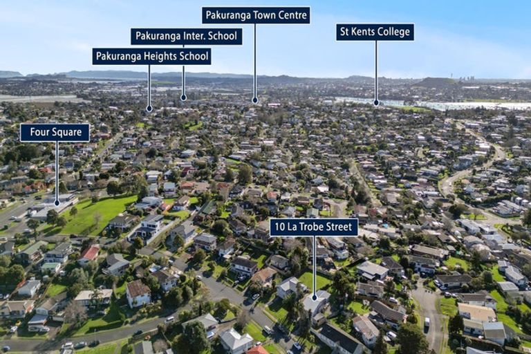 Photo of property in 10 La Trobe Street, Pakuranga Heights, Auckland, 2010