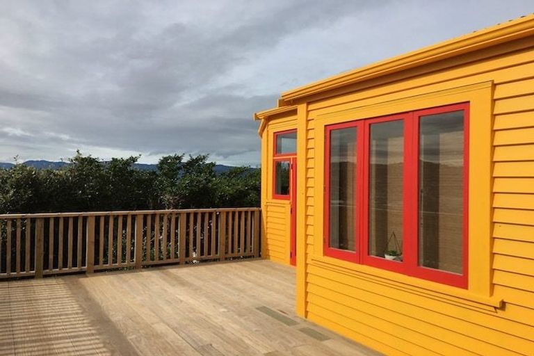 Photo of property in 50 High Street, Island Bay, Wellington, 6023