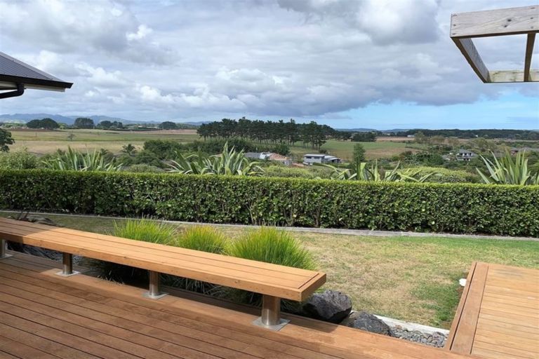 Photo of property in 14 Kendallvale Drive, Waiuku, 2123
