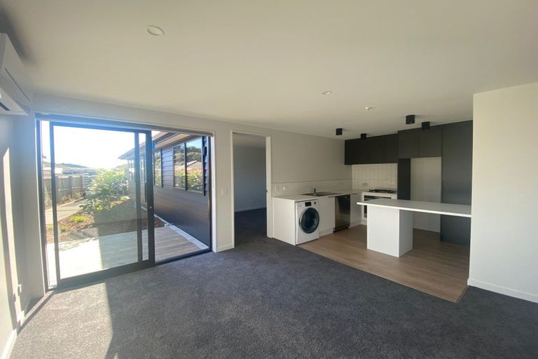 Photo of property in 19 Kaiwaru Place, Waikanae, 5036