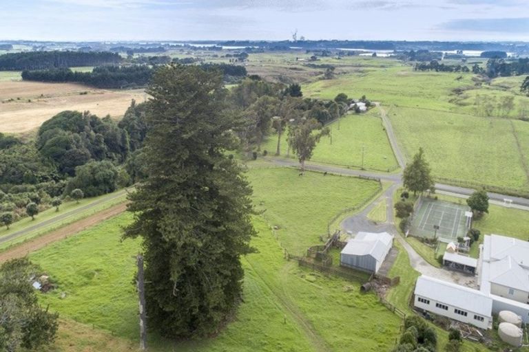 Photo of property in 41 Mcnaughten Road, Karioitahi, Waiuku, 2683