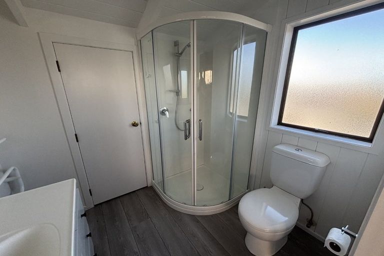 Photo of property in 27a Bay Street, Red Beach, 0932