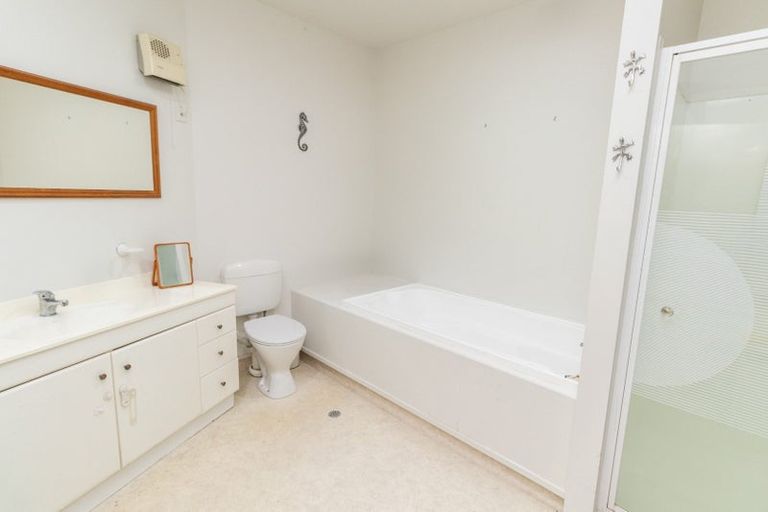 Photo of property in Maison Cabriole Building, 3/60 Courtenay Place, Te Aro, Wellington, 6011