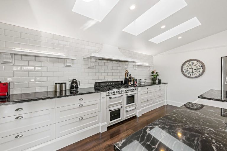 Photo of property in 62 Bretts Road, St Albans, Christchurch, 8052