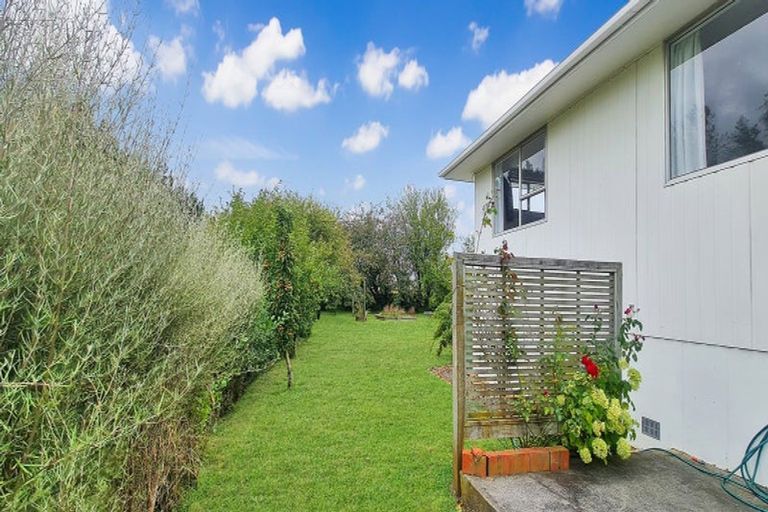 Photo of property in 24 Oaklea Avenue, Marton, 4710