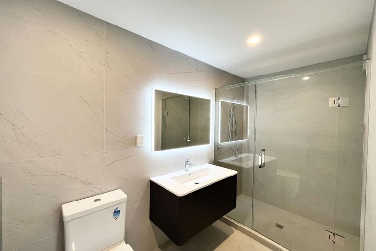 Photo of property in 35 Clyside Avenue, Half Moon Bay, Auckland, 2012