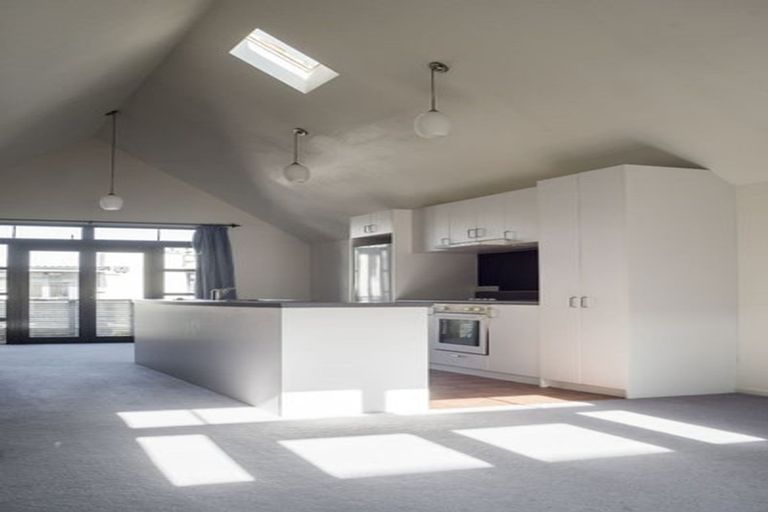 Photo of property in Pirie Street Townhouses, 18/35u Pirie Street, Mount Victoria, Wellington, 6011
