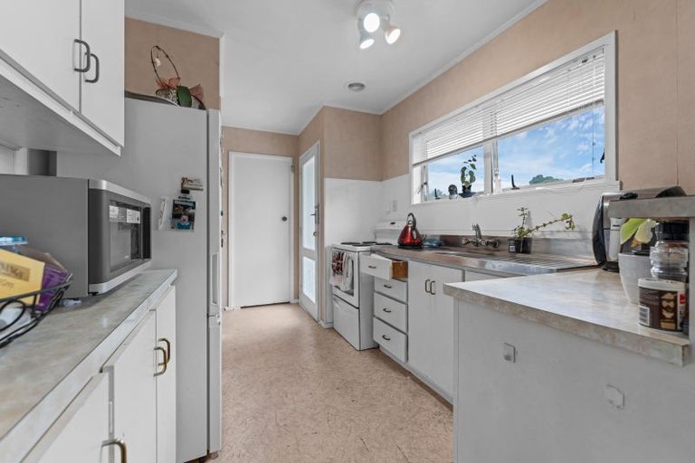 Photo of property in 41 Paterson Avenue West, Pukekohe, 2120