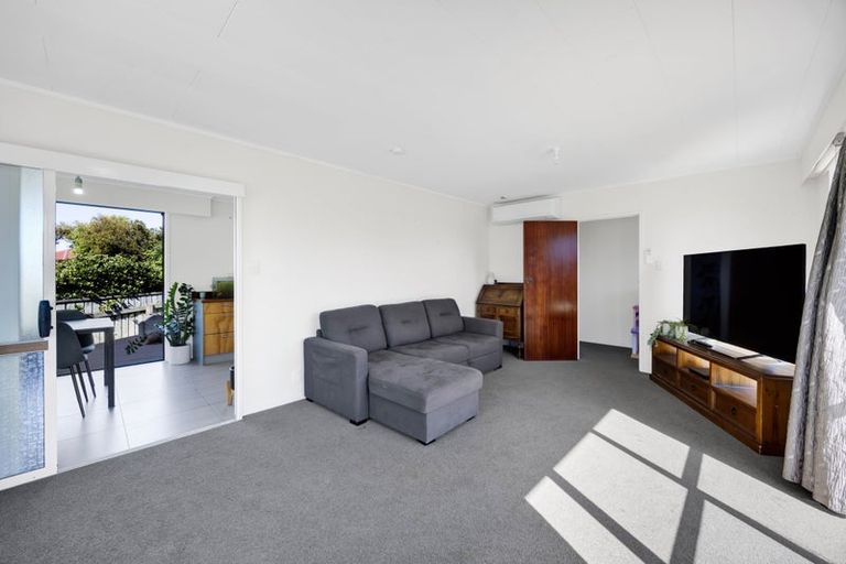Photo of property in 15 Wilson Road, Opunake, 4616