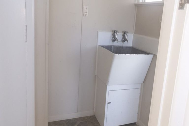 Photo of property in 2/14 Cornwall Road, Taradale, Napier, 4112