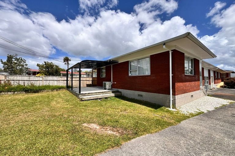 Photo of property in 1/149 View Road, Sunnyvale, Auckland, 0612