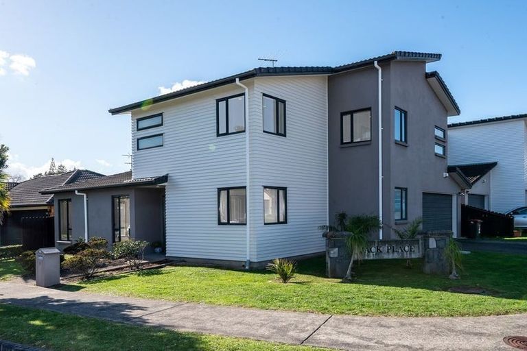 Photo of property in 2 Jack Place, Flat Bush, Auckland, 2019