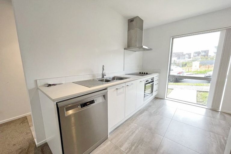 Photo of property in 20/10 Silver Moon Road, Albany Heights, Auckland, 0632
