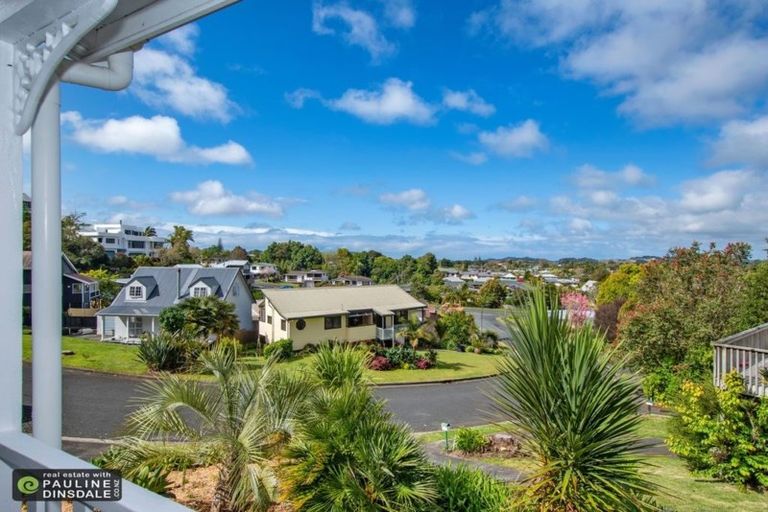 Photo of property in 17 Granfield Place, Te Kamo, Whangarei, 0112