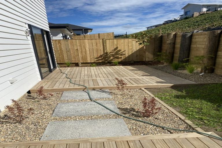 Photo of property in 30 Godfrey Drive, Orewa, 0931