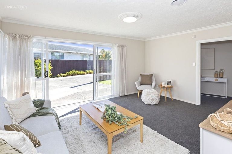 Photo of property in 10 Eastling Street, Bishopdale, Christchurch, 8053