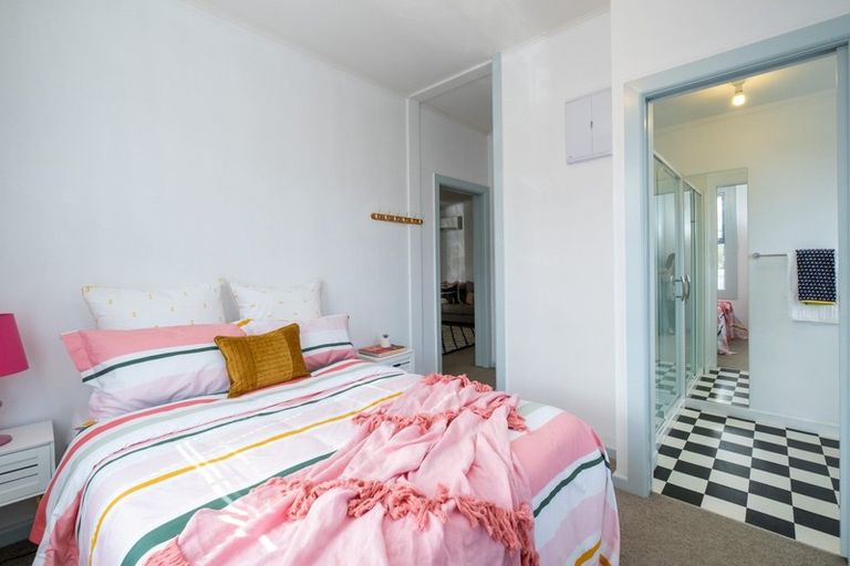 Photo of property in 9 Allens Lane, Clive, 4102