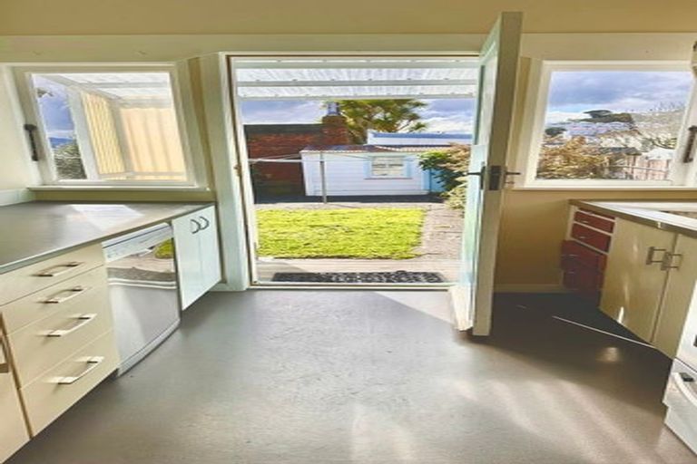 Photo of property in 67 Pirie Street, Mount Victoria, Wellington, 6011