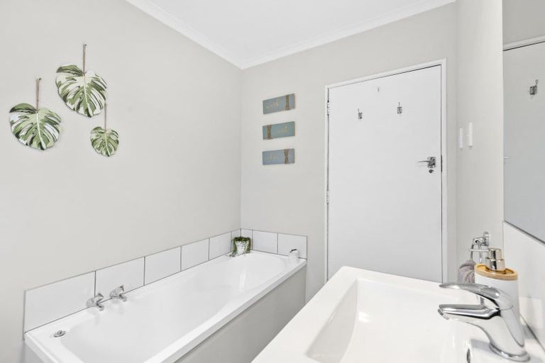 Photo of property in 24a Lethbridge Street, Feilding, 4702
