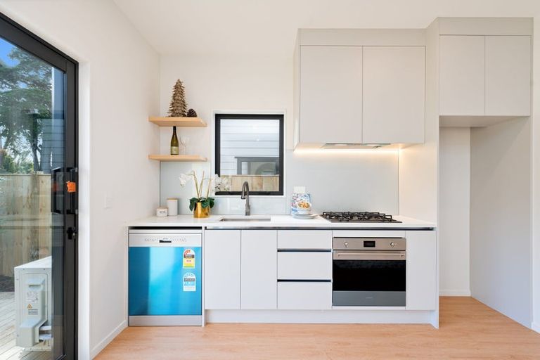 Photo of property in 30a/4 Tirimoana Road, Te Atatu South, Auckland, 0602