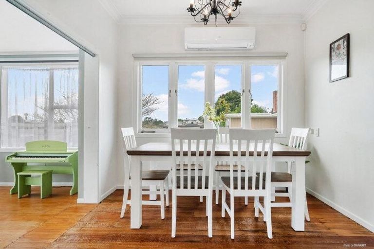 Photo of property in 11 Owens Road, Waiuku, 2123