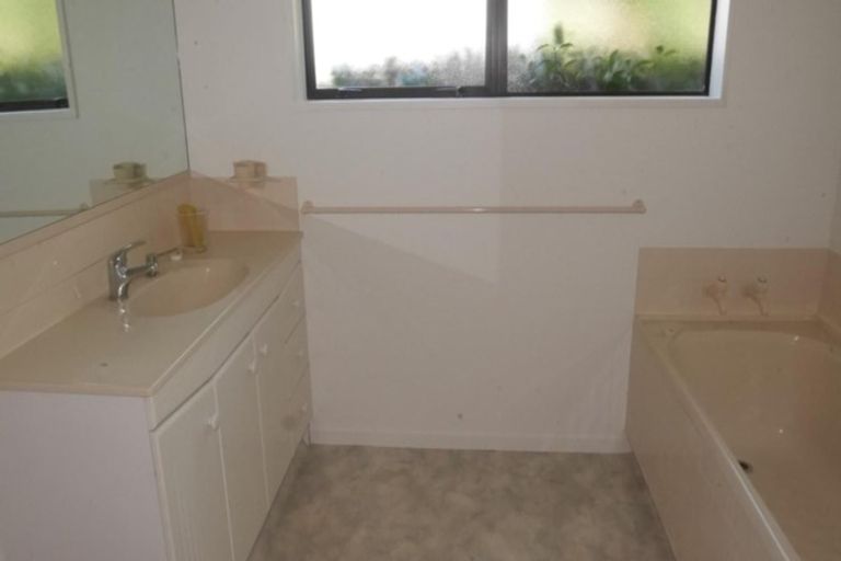 Photo of property in 58 Ben Nevis Drive, Broomfield, Christchurch, 8042