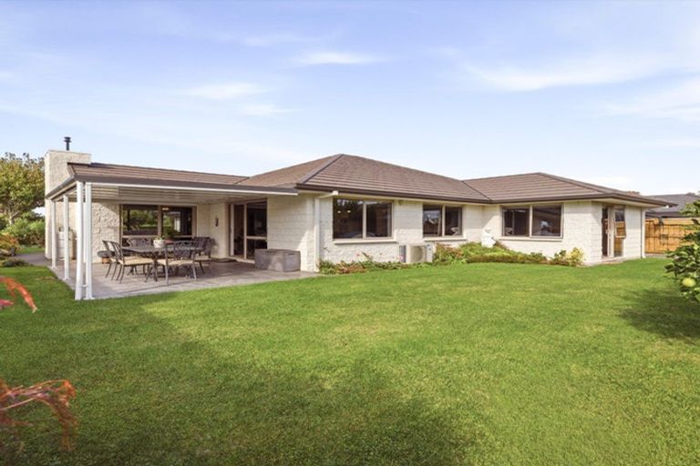 Photo of property in 11 Allington Place, Bethlehem, Tauranga, 3110