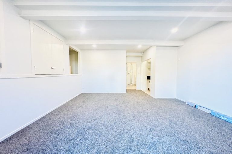 Photo of property in 24 Catkin Crescent, Papatoetoe, Auckland, 2025