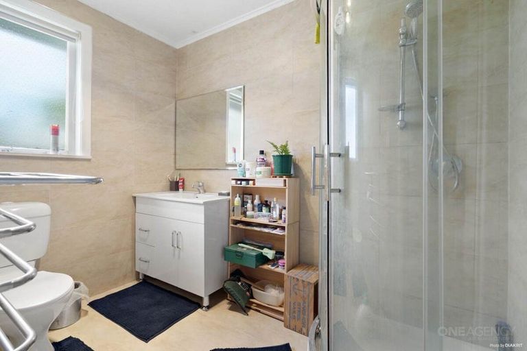 Photo of property in 11 Statesman Street, Henderson, Auckland, 0612