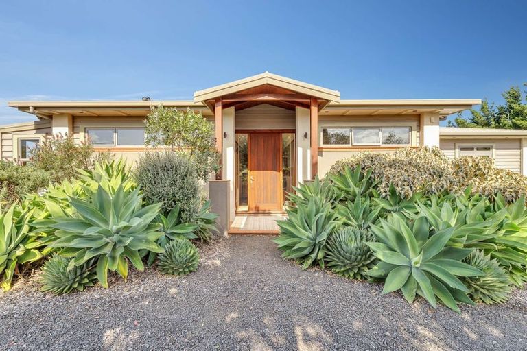 Photo of property in 92 Comers Road, Kaimarama, Whitianga, 3591