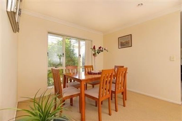 Photo of property in 19 Coachman Drive, Flat Bush, Auckland, 2016