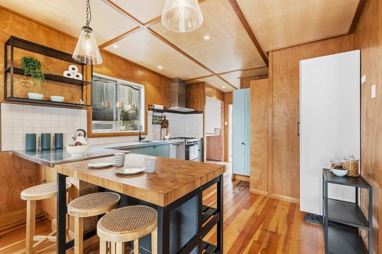 Photo of property in 1087 Makara Road, Makara Beach, Karori, 6972