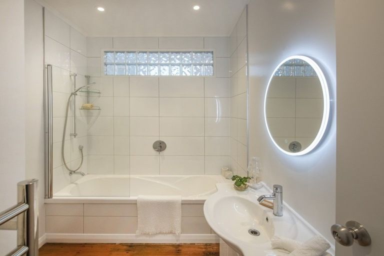 Photo of property in 13 Whitu Street, Khandallah, Wellington, 6035