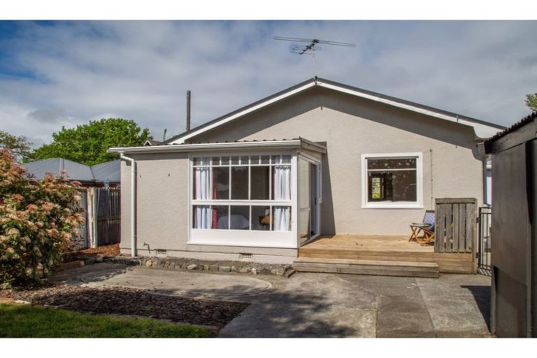 Photo of property in 12 Carnarvon Street, Linwood, Christchurch, 8062