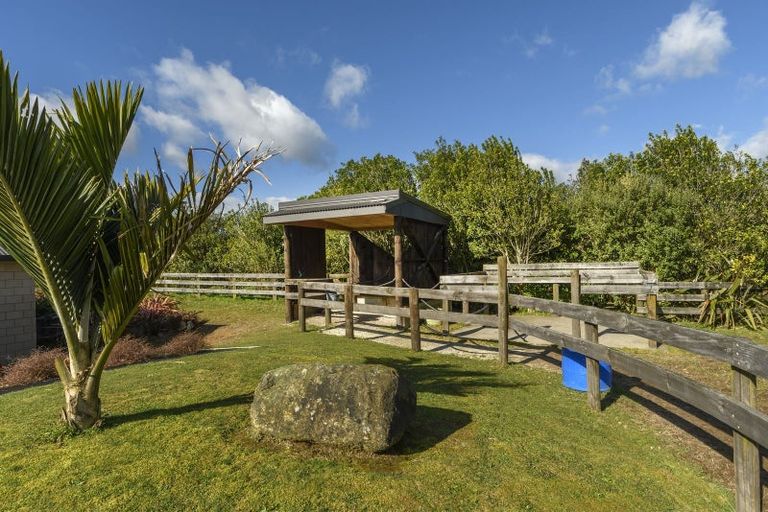 Photo of property in 20 Sarona Park Drive, Omanawa, 3171