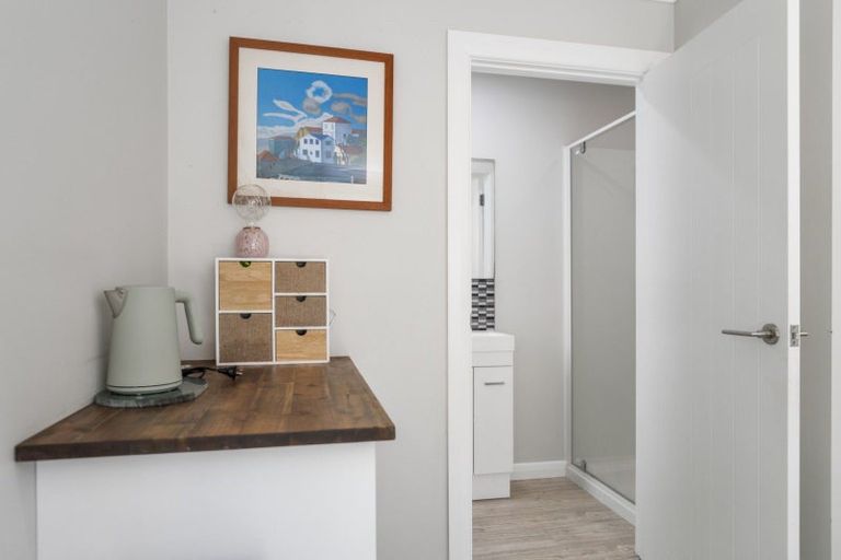 Photo of property in 16 Tralee Street, Omokoroa, 3114