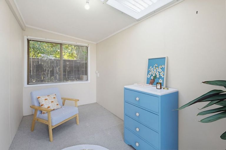 Photo of property in 12 Nimmo Avenue West, Waikanae, 5036