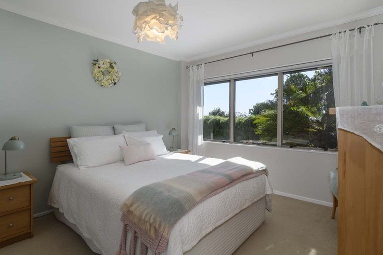Photo of property in 18 Hinewa Road, Otumoetai, Tauranga, 3110