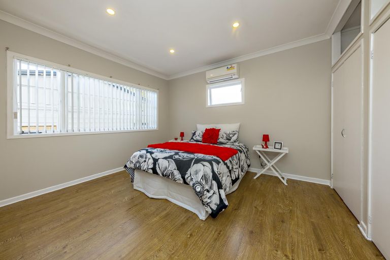 Photo of property in 15 Landscape Road, Papatoetoe, Auckland, 2025
