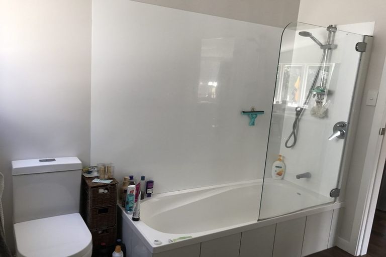 Photo of property in 38 Rua Street, Lyall Bay, Wellington, 6022