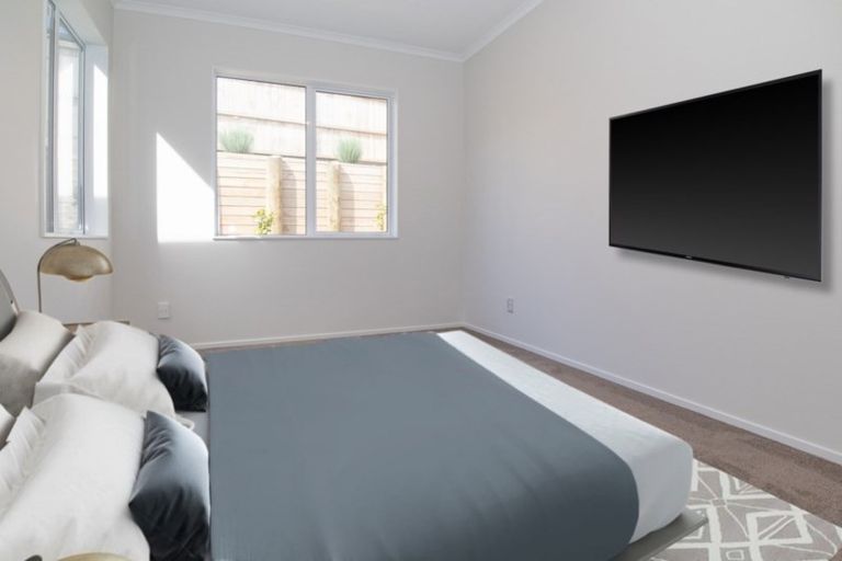 Photo of property in 8 Franheim Crescent, Orewa, 0931