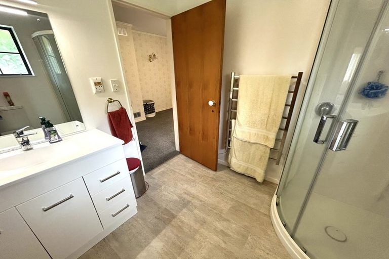 Photo of property in 131 Winara Avenue, Waikanae, 5036