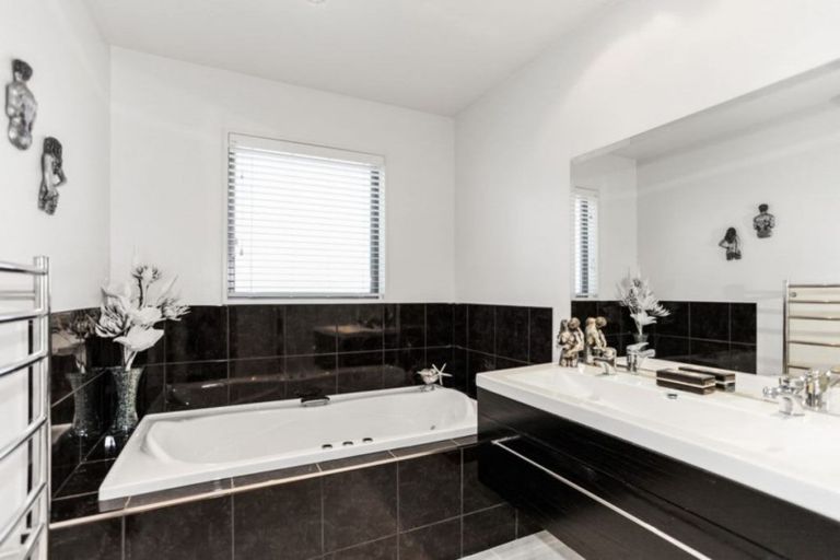 Photo of property in 28 Longspur Avenue, Wigram, Christchurch, 8025