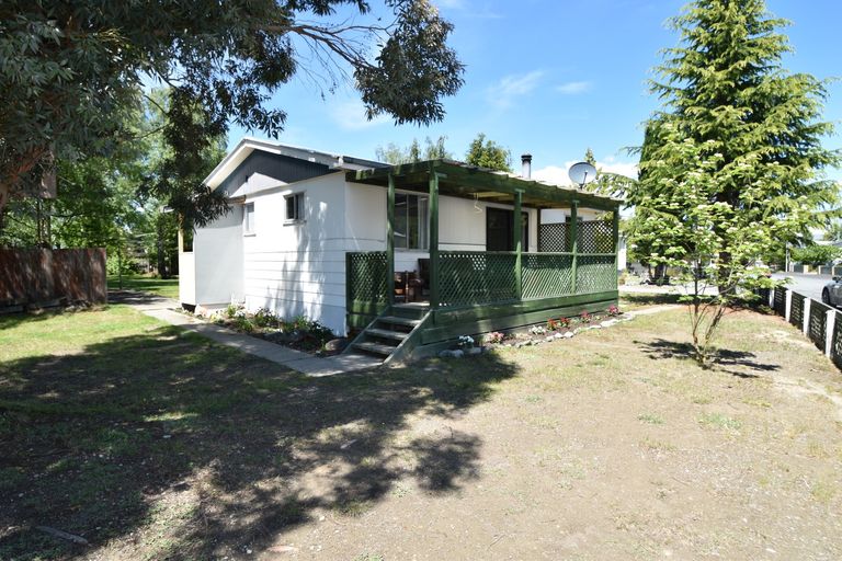 Photo of property in 38 Simons Street, Twizel, 7901